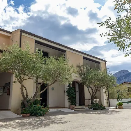 Su Pranu Konukevi Onifai