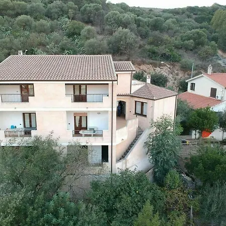 Su Pranu Guest house